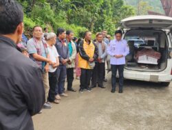 Dr. Oloan P Nababan SH, MH Hadiri Acara Pemakaman Warga Desa Hutasoit II