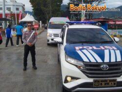 Rombongan Kontingen PON XXI Capor SkiAir di Kawal Satlantas Polres Toba